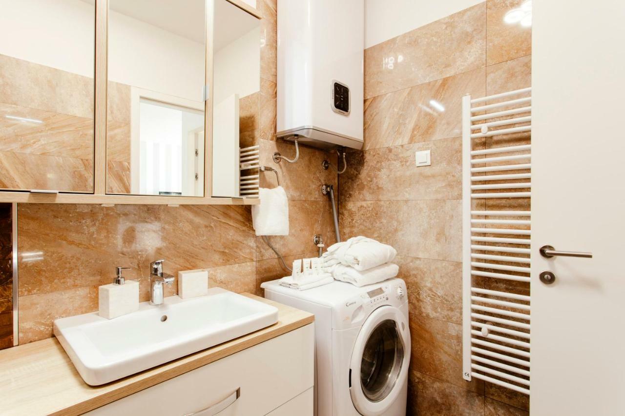New Luxury Apartment Nives On Seaside 스플리트 외부 사진