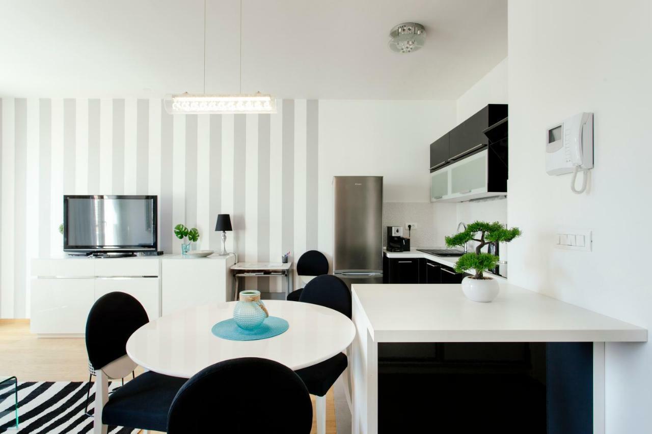 New Luxury Apartment Nives On Seaside 스플리트 외부 사진
